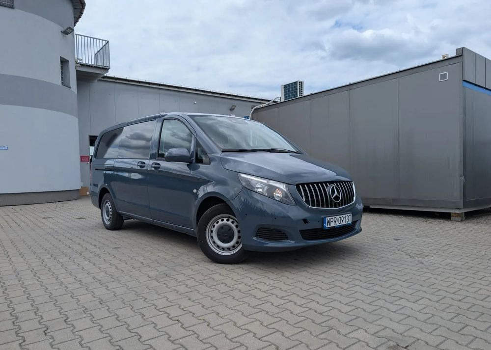 Mercedes-Benz Vito - Van kombi: gambar 1 Mercedes-Benz Vito - Van kombi: gambar 1