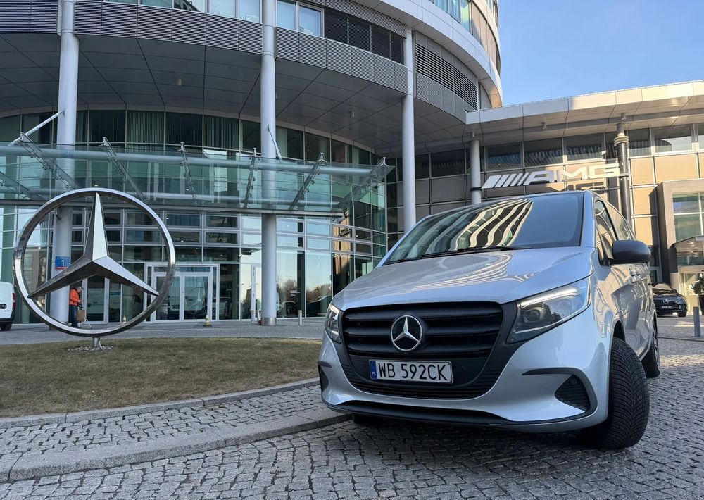 Mercedes-Benz Vito Tourer L2 Select 9G-Tronic 447.703 - Bus mini, Van penumpang: gambar 4 Mercedes-Benz Vito Tourer L2 Select 9G-Tronic 447.703 - Bus mini, Van penumpang: gambar 4