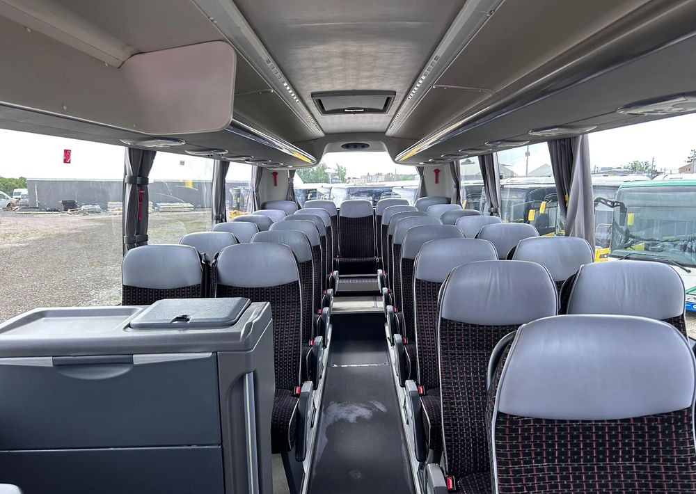 Bus pariwisata Scania HIGER: gambar 16