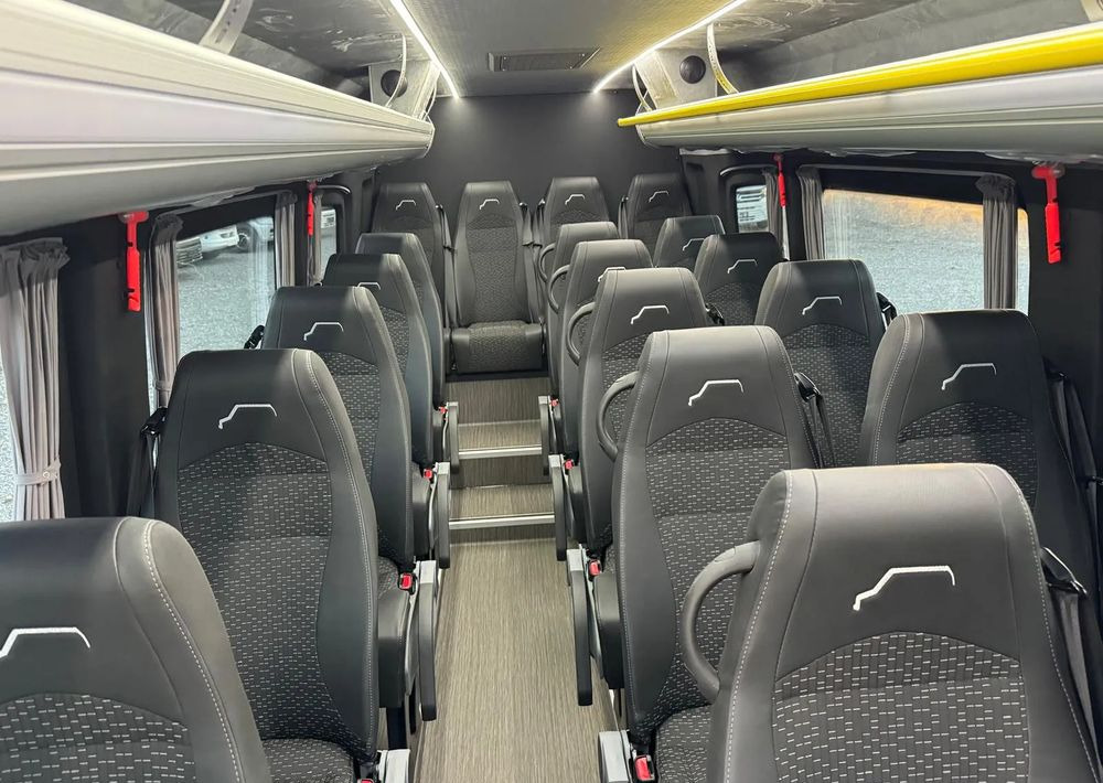 Bus mini, Van penumpang baru Volkswagen Crafter: gambar 20