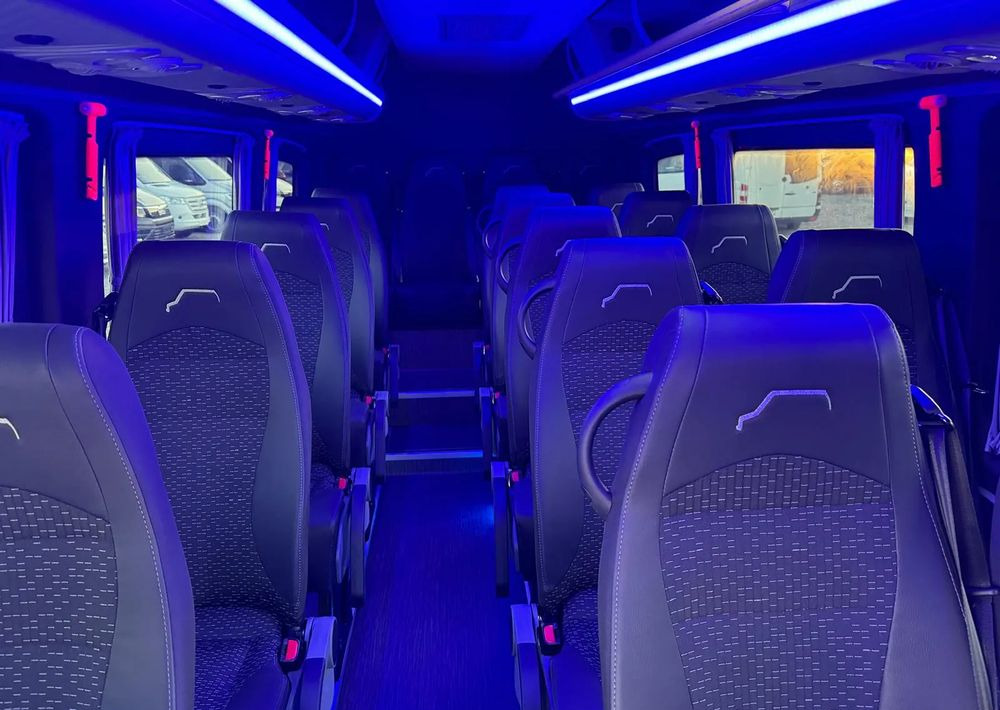 Bus mini, Van penumpang baru Volkswagen Crafter: gambar 17
