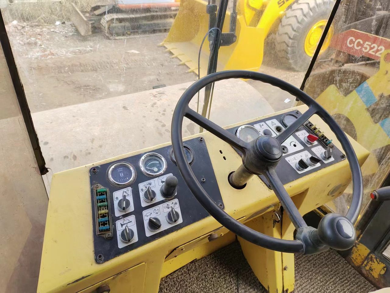 BOMAG BW 217D - Pemadat: gambar 5 BOMAG BW 217D - Pemadat: gambar 5