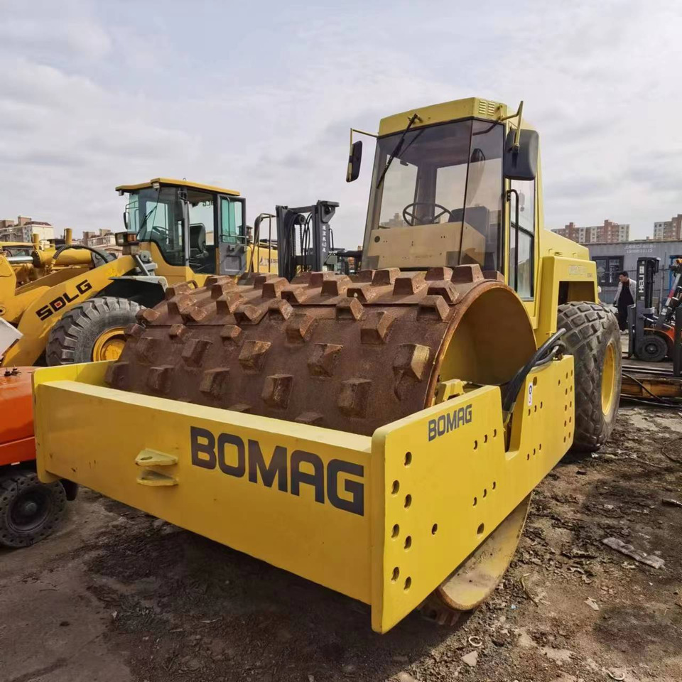 BOMAG BW217D-2 - Pemadat: gambar 1 BOMAG BW217D-2 - Pemadat: gambar 1