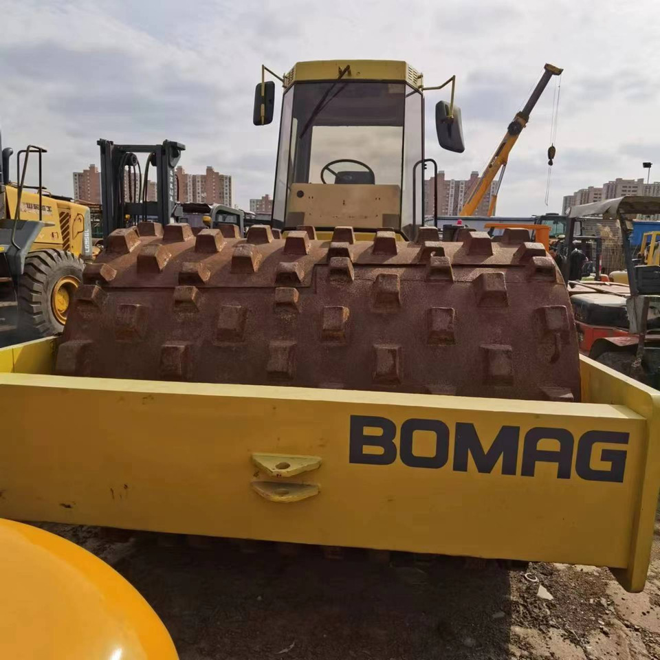 BOMAG BW217D-2 - Pemadat: gambar 3 BOMAG BW217D-2 - Pemadat: gambar 3