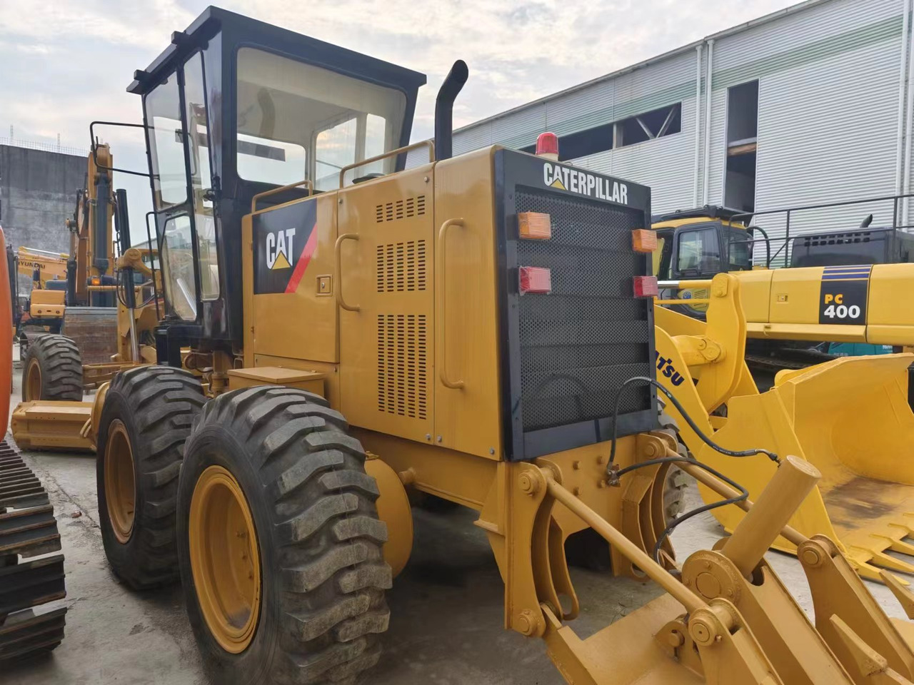 CAT 140H - Grader: gambar 2 CAT 140H - Grader: gambar 2