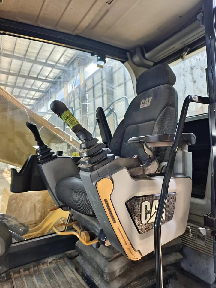 CAT 320GC - Ekskavator perayap: gambar 4 CAT 320GC - Ekskavator perayap: gambar 4