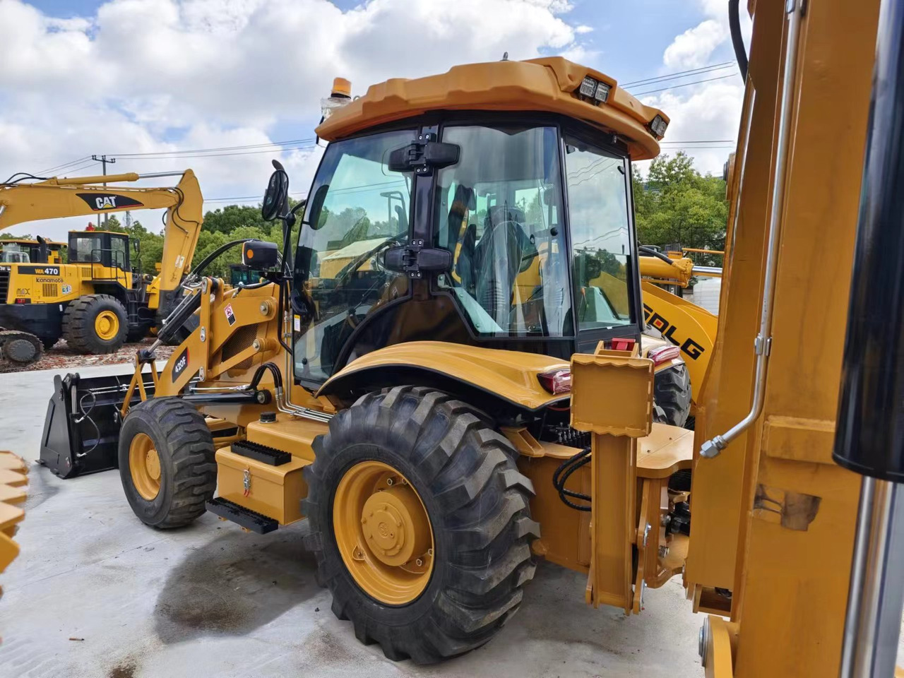 CAT 420F - Backhoe loader: gambar 1 CAT 420F - Backhoe loader: gambar 1