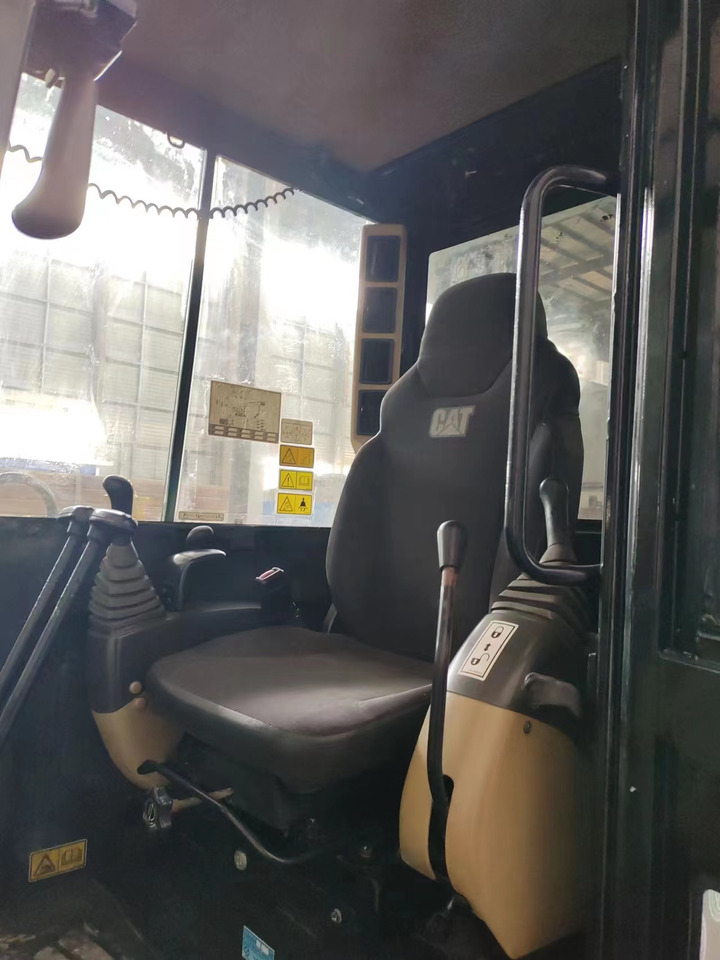 CATERPILLAR 306E2 - Ekskavator mini: gambar 3 CATERPILLAR 306E2 - Ekskavator mini: gambar 3