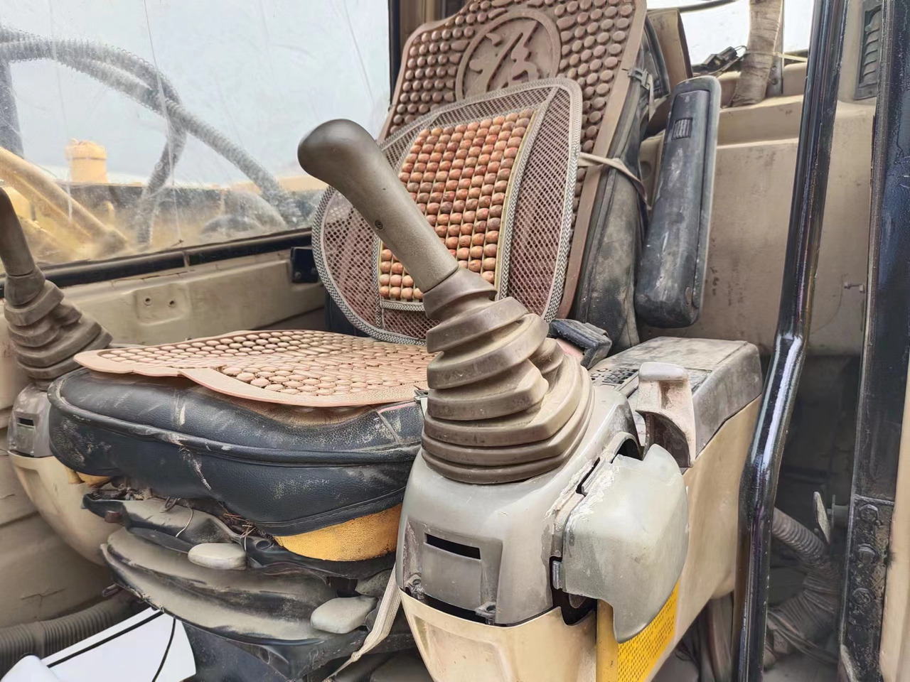 CATERPILLAR 312B - Ekskavator perayap: gambar 3 CATERPILLAR 312B - Ekskavator perayap: gambar 3