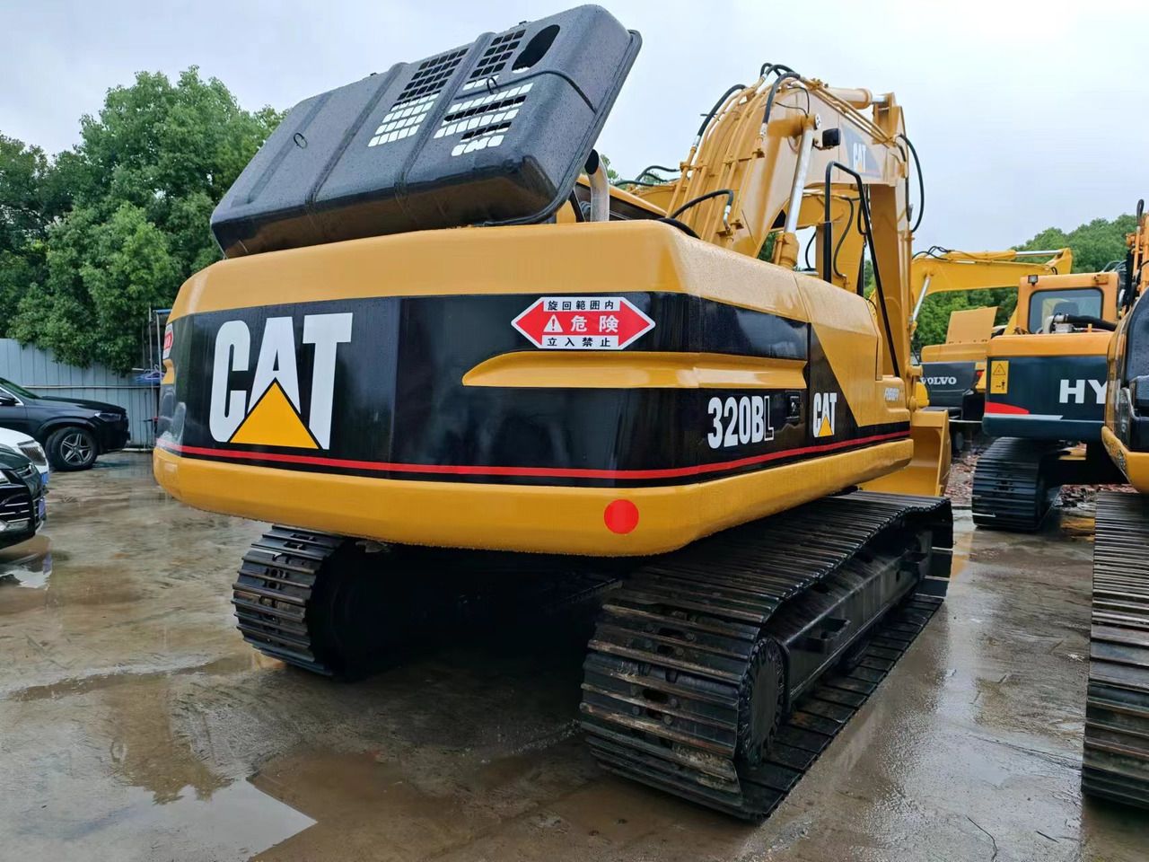 CATERPILLAR 320BL - Ekskavator perayap: gambar 2 CATERPILLAR 320BL - Ekskavator perayap: gambar 2