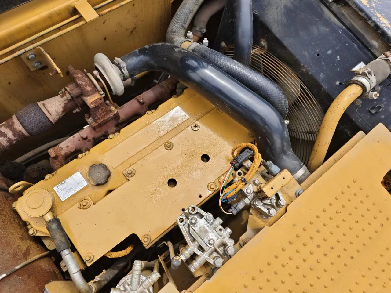 CATERPILLAR 320D2 CAT - Ekskavator perayap: gambar 4 CATERPILLAR 320D2 CAT - Ekskavator perayap: gambar 4