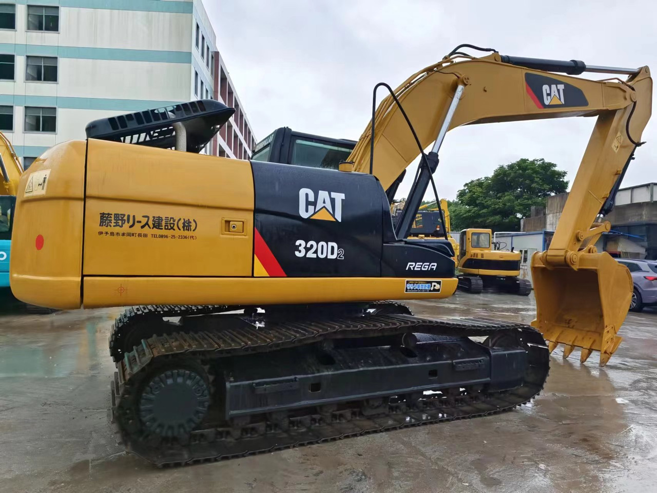 CATERPILLAR 320D2 CAT - Ekskavator perayap: gambar 1 CATERPILLAR 320D2 CAT - Ekskavator perayap: gambar 1