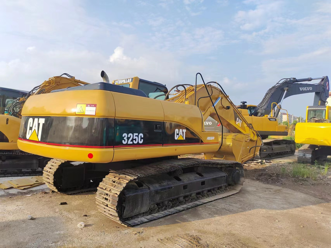 CATERPILLAR 325C - Ekskavator perayap: gambar 2 CATERPILLAR 325C - Ekskavator perayap: gambar 2
