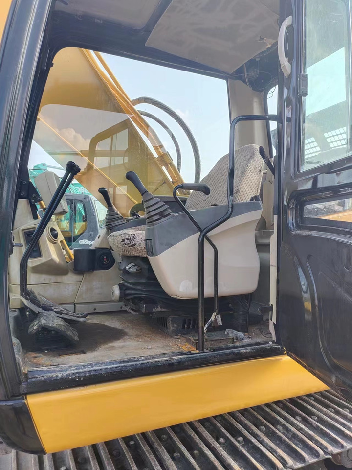 CATERPILLAR 325C - Ekskavator perayap: gambar 4 CATERPILLAR 325C - Ekskavator perayap: gambar 4
