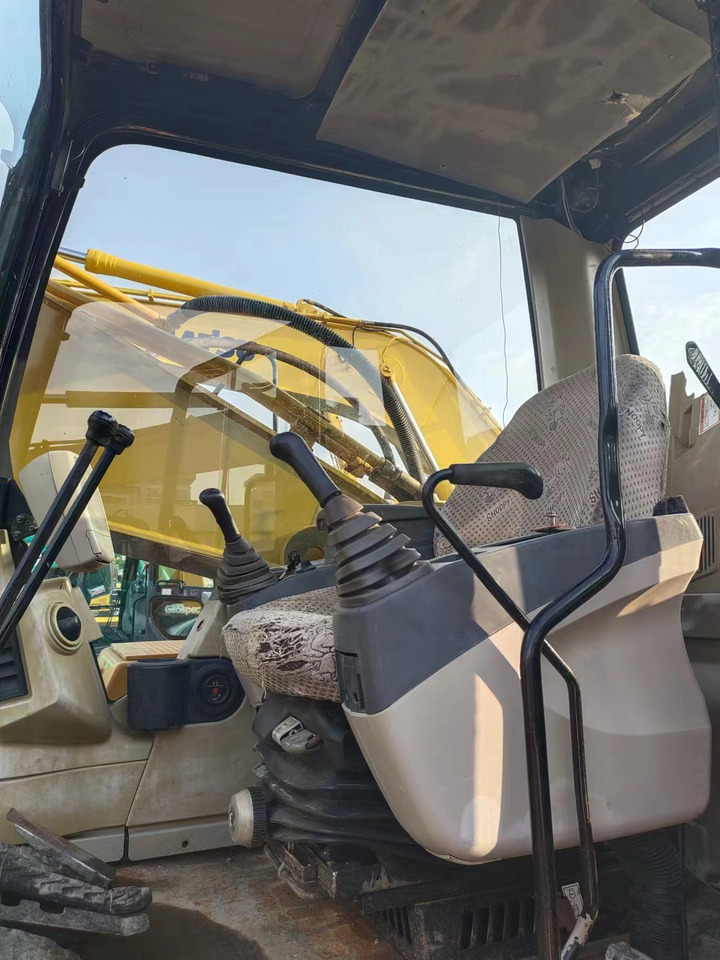 CATERPILLAR 325C - Ekskavator perayap: gambar 4 CATERPILLAR 325C - Ekskavator perayap: gambar 4