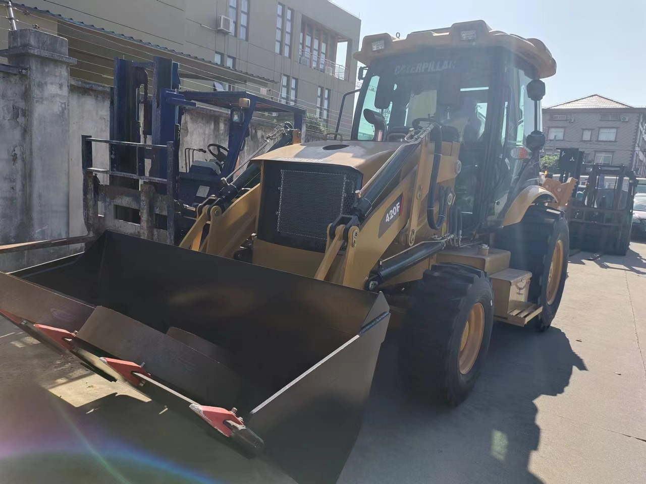 CATERPILLAR 420F - Backhoe loader: gambar 3 CATERPILLAR 420F - Backhoe loader: gambar 3