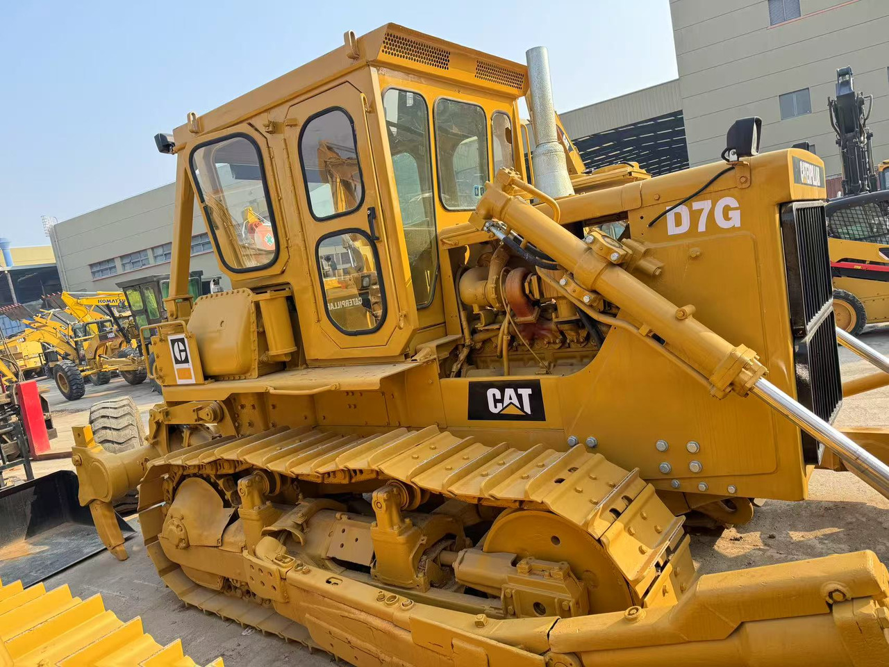 CATERPILLAR D7G - Bulldozer: gambar 2 CATERPILLAR D7G - Bulldozer: gambar 2