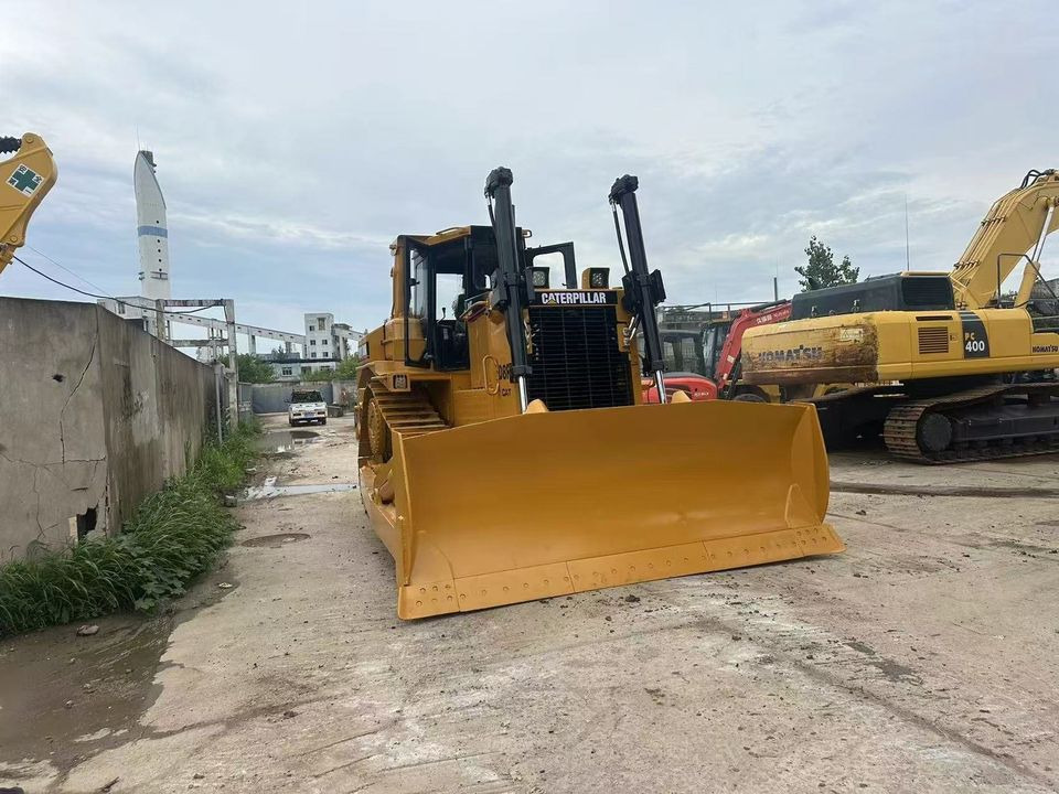CATERPILLAR D8R - Bulldozer: gambar 4 CATERPILLAR D8R - Bulldozer: gambar 4