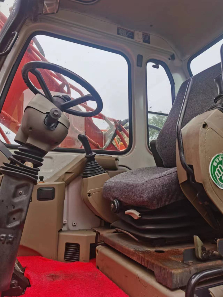 DOOSAN DH150W-7 - Ekskavator roda: gambar 3 DOOSAN DH150W-7 - Ekskavator roda: gambar 3