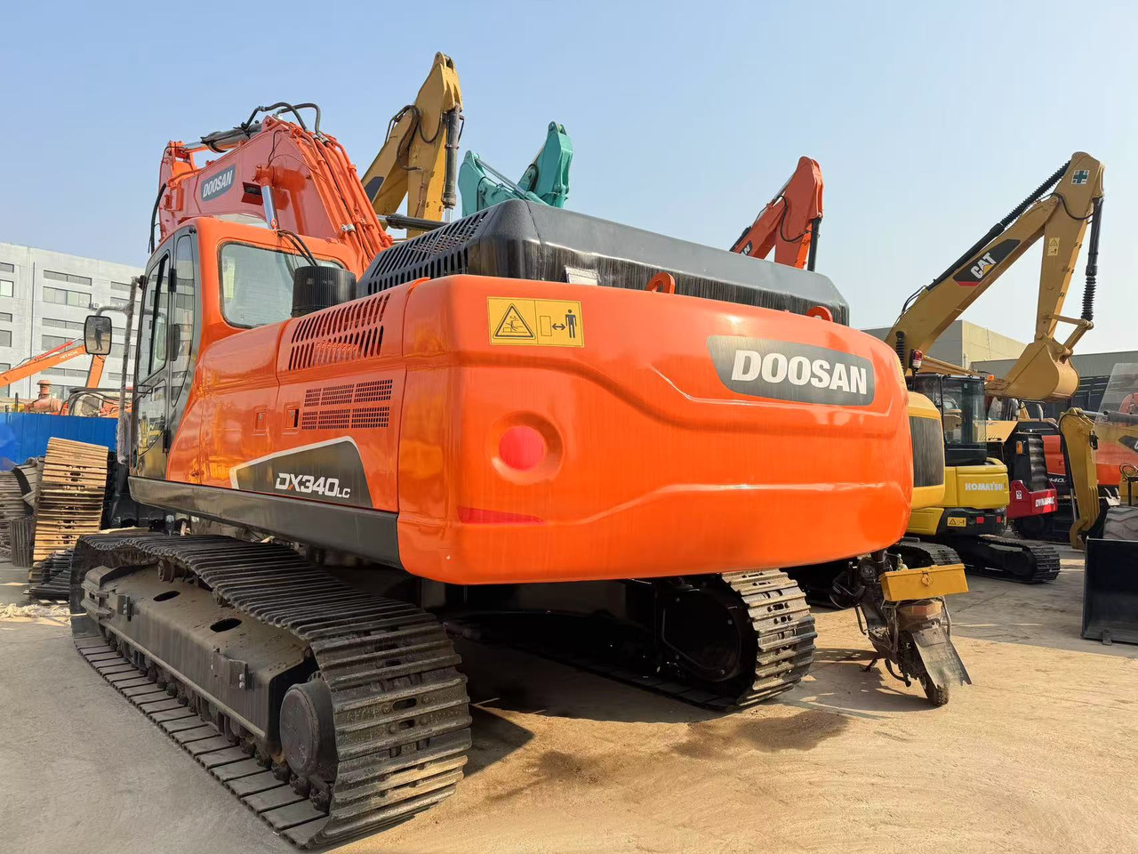 DOOSAN DX340LC - Ekskavator perayap: gambar 1 DOOSAN DX340LC - Ekskavator perayap: gambar 1