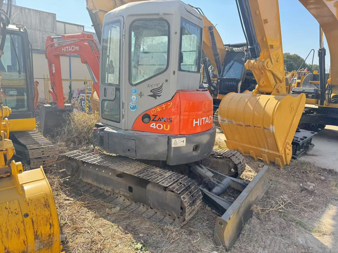 HITACHI ZX40U - Ekskavator mini: gambar 1 HITACHI ZX40U - Ekskavator mini: gambar 1