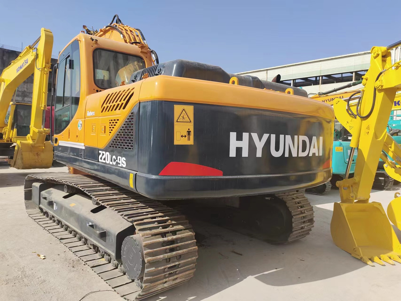 HYUNDAI 220LC-9S 305LC-9T 385LC-9T - Ekskavator perayap: gambar 2 HYUNDAI 220LC-9S 305LC-9T 385LC-9T - Ekskavator perayap: gambar 2