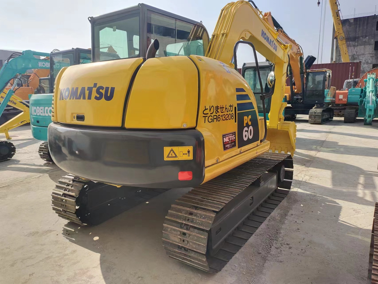 KOBELCO PC60 PC60-8 - Ekskavator mini: gambar 2 KOBELCO PC60 PC60-8 - Ekskavator mini: gambar 2