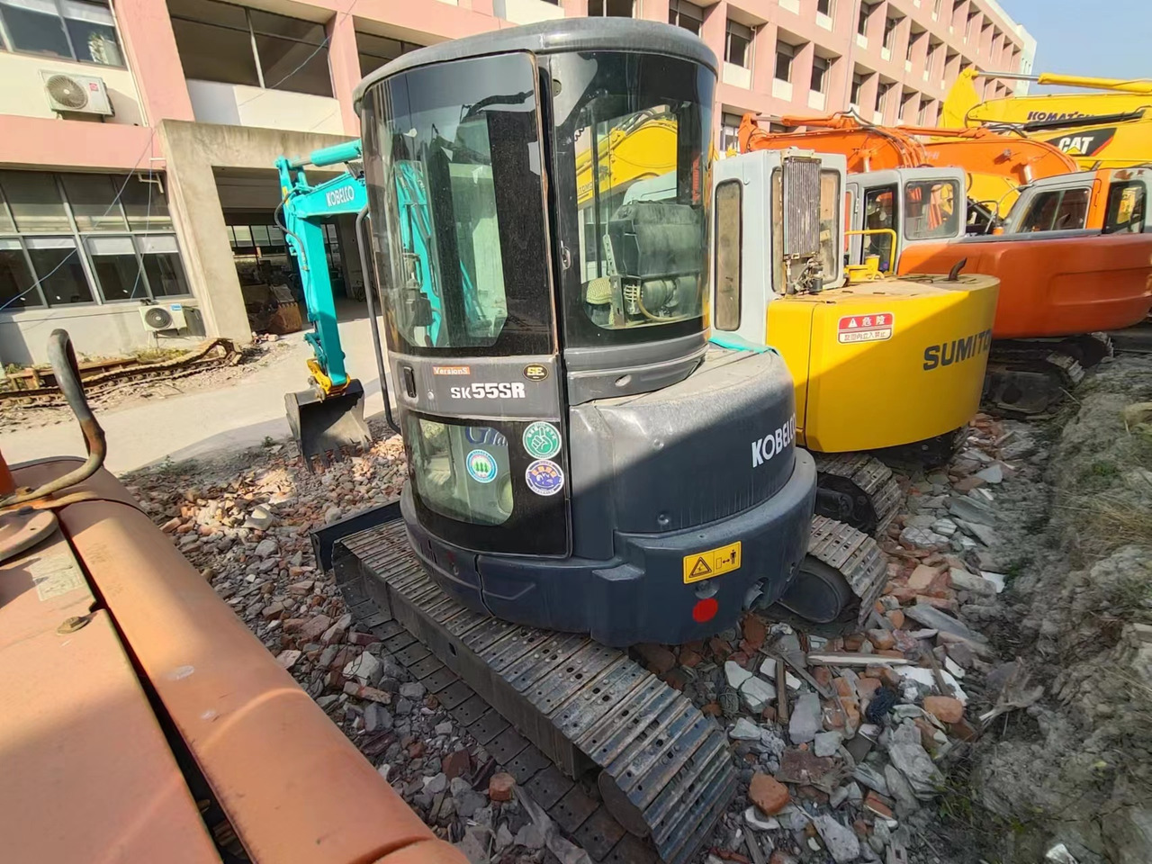Ekskavator mini KOBELCO SK55SR: gambar 6