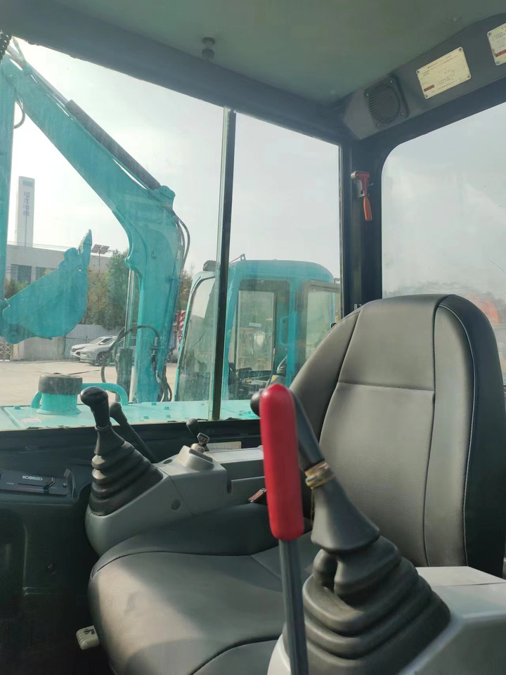 KOBELCO SK60-8 - Ekskavator mini: gambar 4 KOBELCO SK60-8 - Ekskavator mini: gambar 4