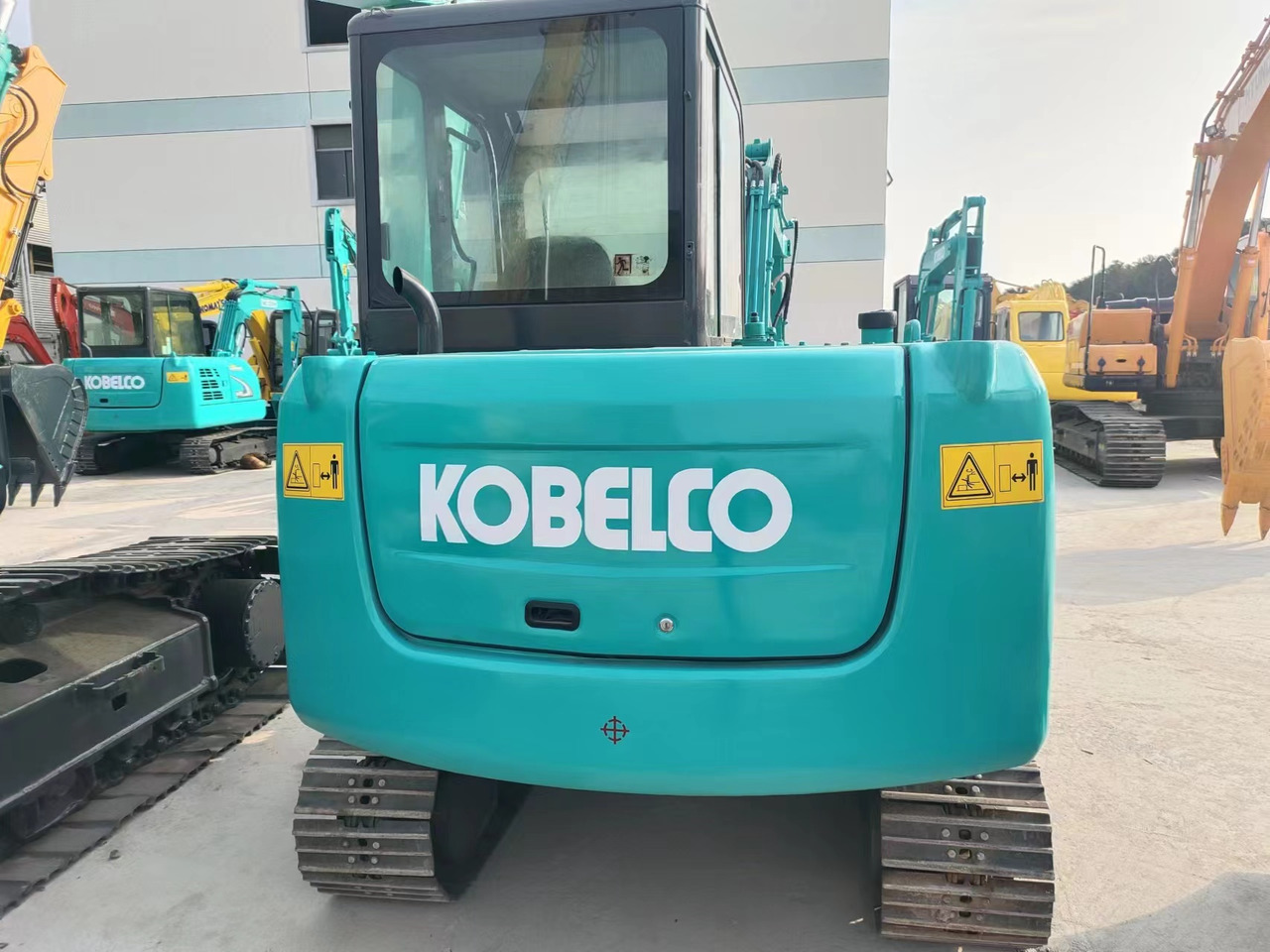 KOBELCO SK60-8 - Ekskavator mini: gambar 2 KOBELCO SK60-8 - Ekskavator mini: gambar 2