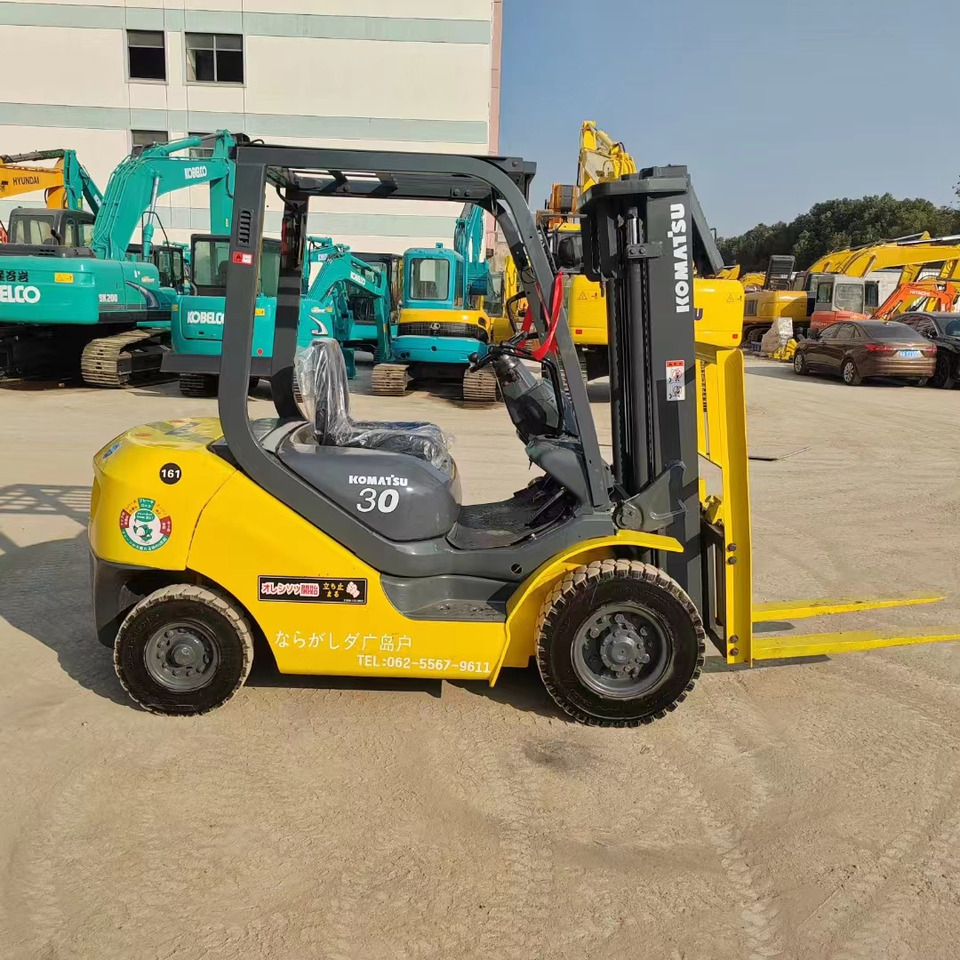 KOMATSU FD30 - Forklift diesel: gambar 4 KOMATSU FD30 - Forklift diesel: gambar 4
