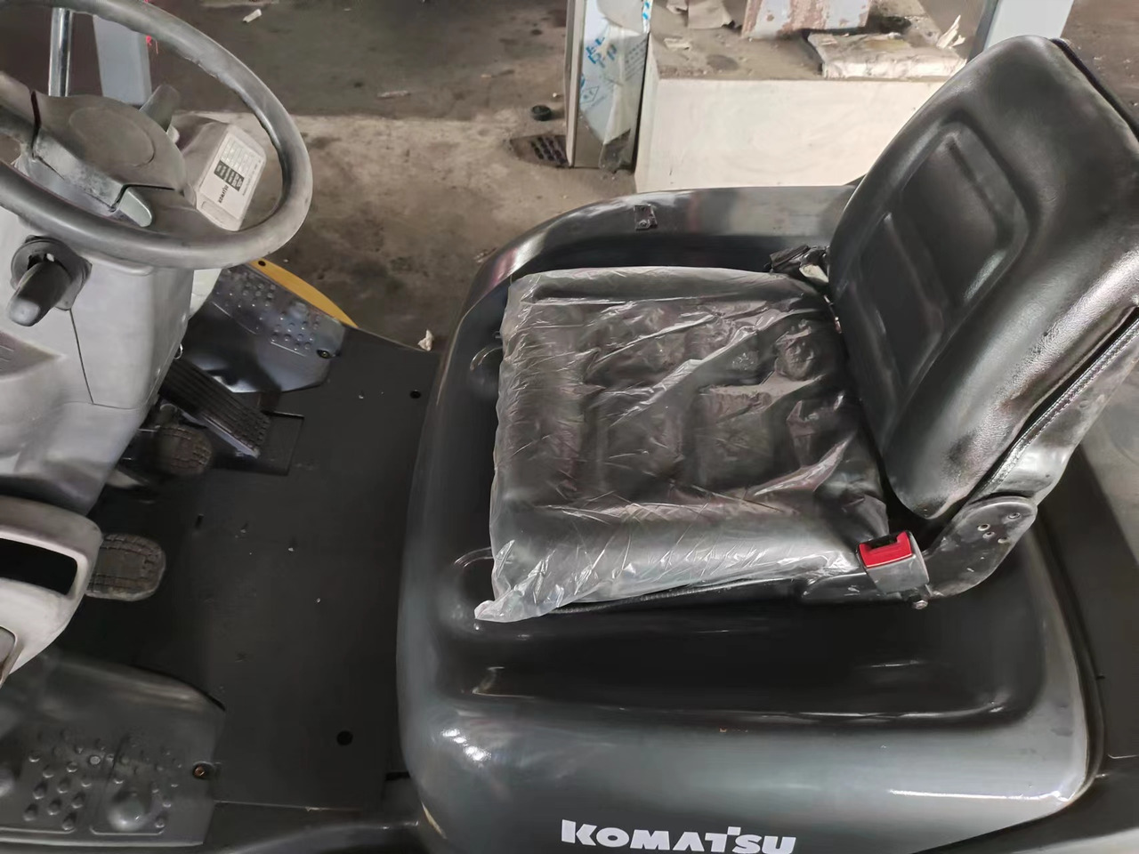 KOMATSU FD30 - Forklift diesel: gambar 3 KOMATSU FD30 - Forklift diesel: gambar 3