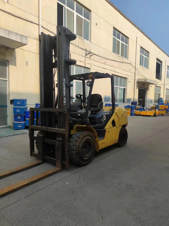 KOMATSU FD50 original - Forklift diesel: gambar 3 KOMATSU FD50 original - Forklift diesel: gambar 3
