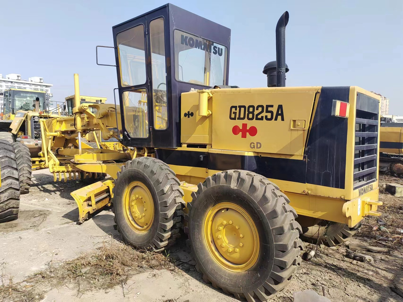 KOMATSU GD825A - Grader: gambar 2 KOMATSU GD825A - Grader: gambar 2