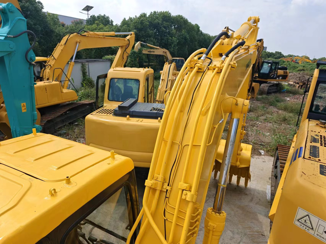 KOMATSU PC120-6 - Ekskavator perayap: gambar 2 KOMATSU PC120-6 - Ekskavator perayap: gambar 2