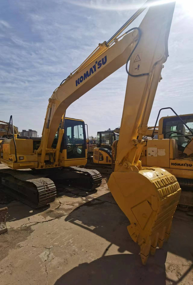 KOMATSU PC130-7 - Ekskavator perayap: gambar 4 KOMATSU PC130-7 - Ekskavator perayap: gambar 4