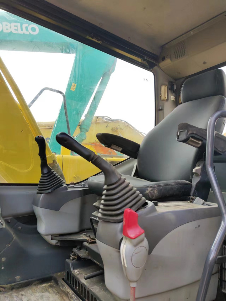 KOMATSU PC130-7 - Ekskavator perayap: gambar 3 KOMATSU PC130-7 - Ekskavator perayap: gambar 3