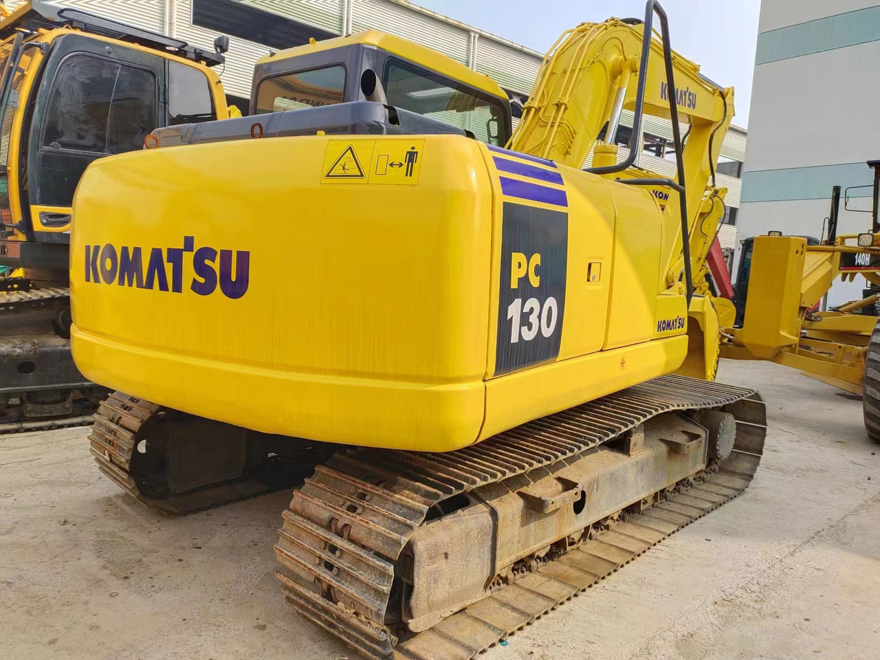 KOMATSU PC130-7 - Ekskavator perayap: gambar 2 KOMATSU PC130-7 - Ekskavator perayap: gambar 2