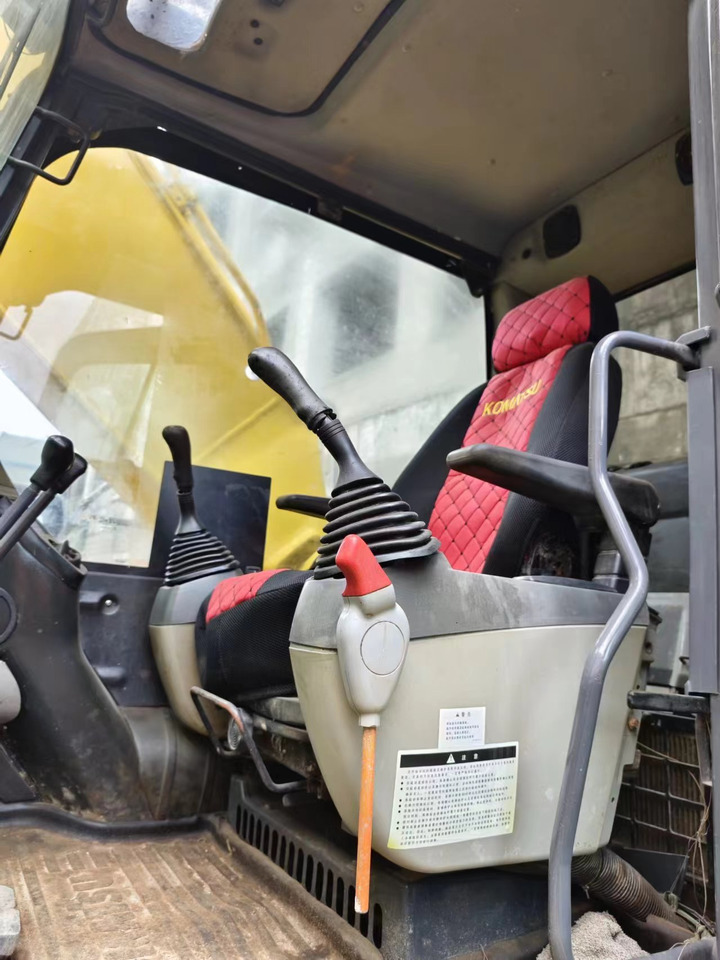 KOMATSU PC200-8 - Ekskavator perayap: gambar 3 KOMATSU PC200-8 - Ekskavator perayap: gambar 3