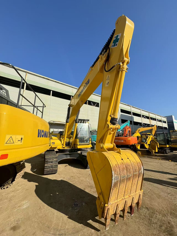 Ekskavator perayap KOMATSU PC200-8: gambar 7