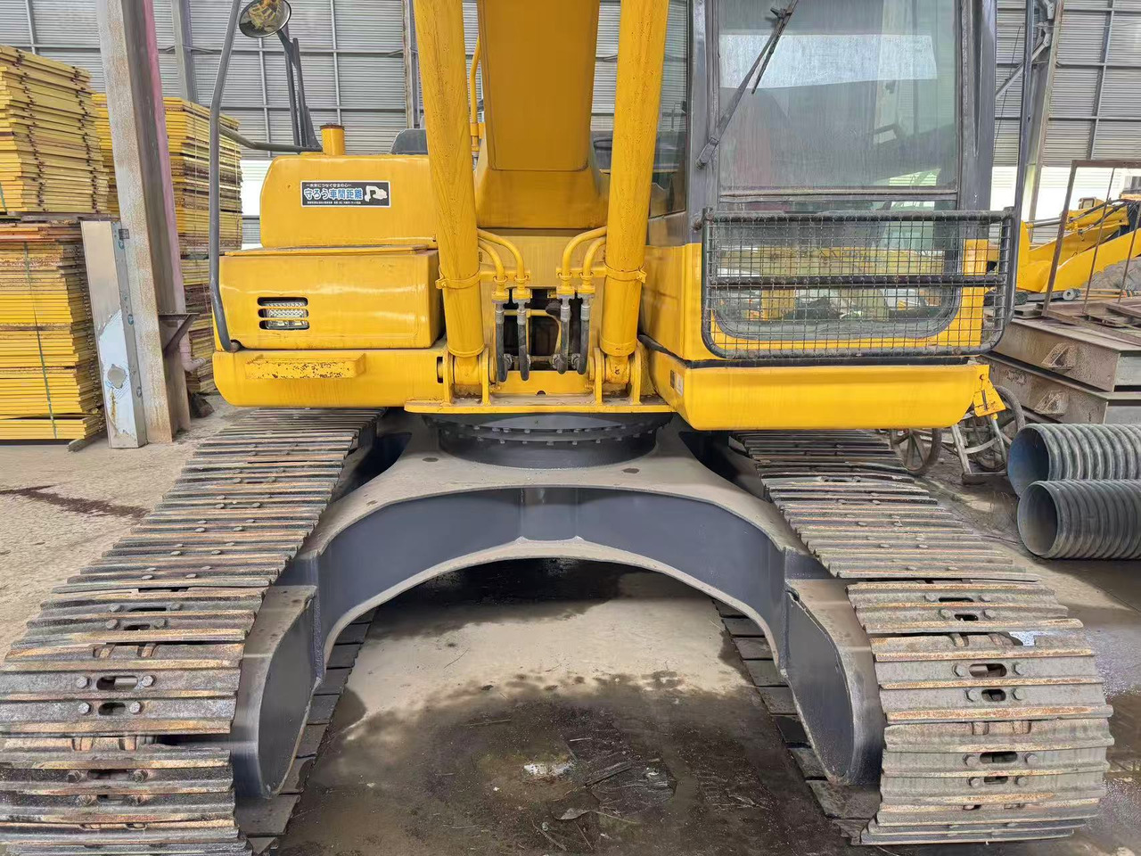 KOMATSU PC200-8 - Ekskavator perayap: gambar 4 KOMATSU PC200-8 - Ekskavator perayap: gambar 4