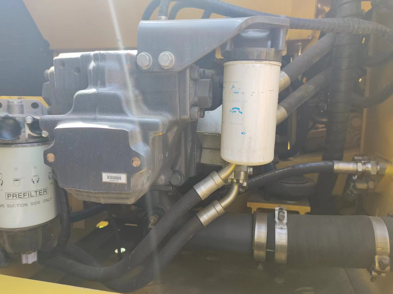 KOMATSU PC200-8 - Ekskavator perayap: gambar 4 KOMATSU PC200-8 - Ekskavator perayap: gambar 4