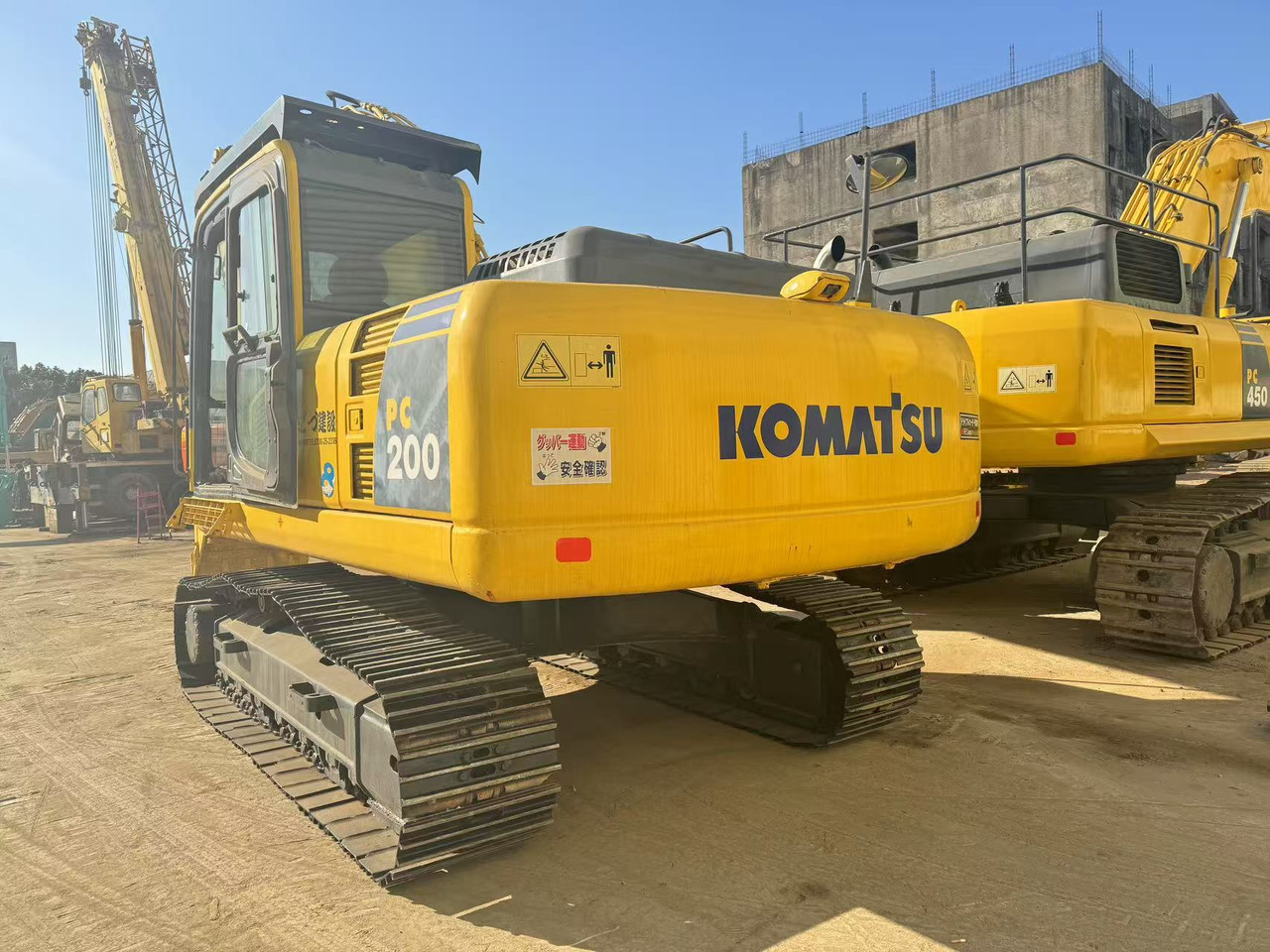 KOMATSU PC200-8 - Ekskavator perayap: gambar 3 KOMATSU PC200-8 - Ekskavator perayap: gambar 3