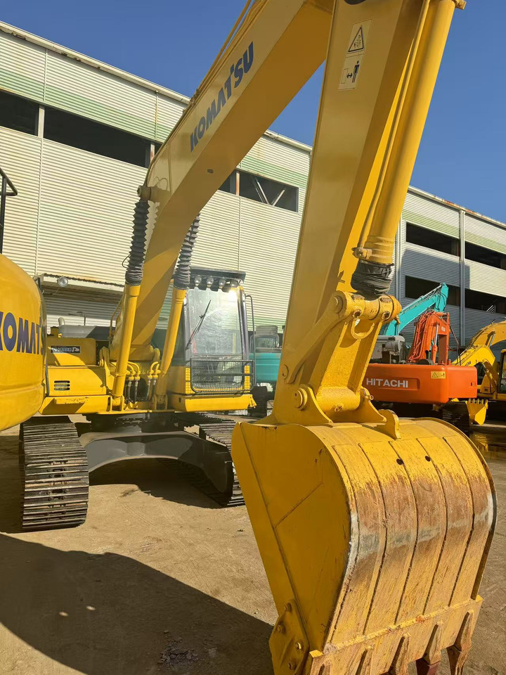 KOMATSU PC200-8 - Ekskavator perayap: gambar 3 KOMATSU PC200-8 - Ekskavator perayap: gambar 3
