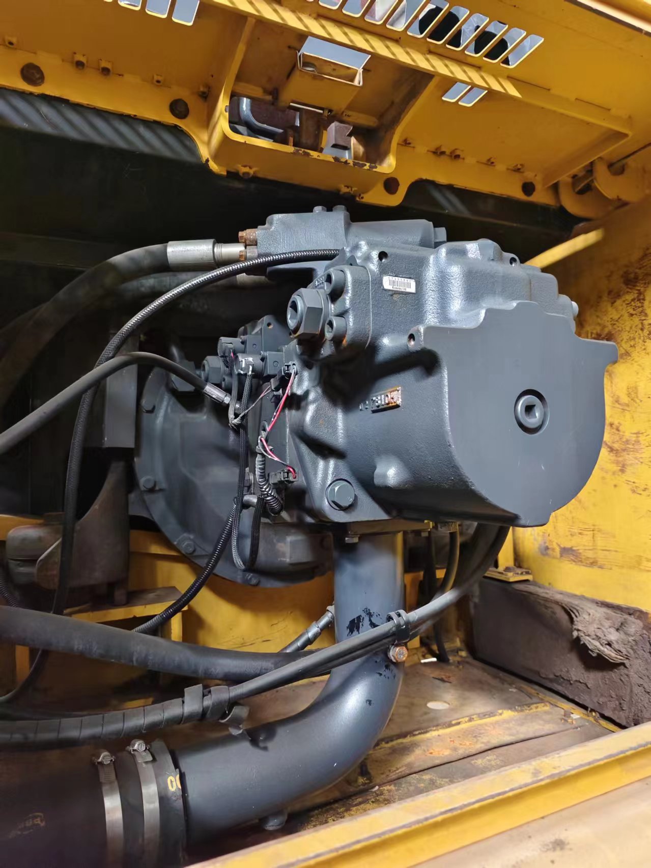 Ekskavator perayap KOMATSU PC400-7: gambar 9
