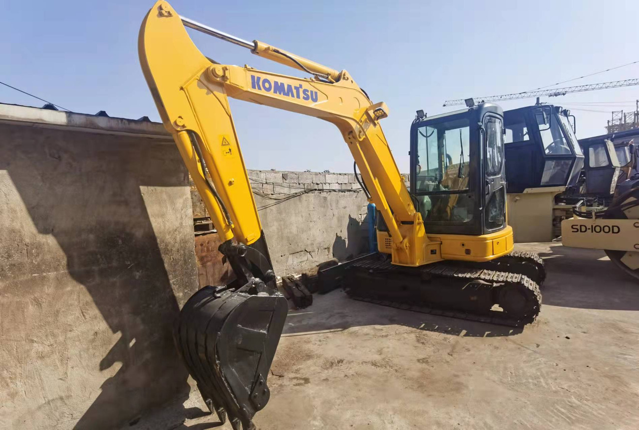 KOMATSU PC55MR-2 - Ekskavator mini: gambar 1 KOMATSU PC55MR-2 - Ekskavator mini: gambar 1