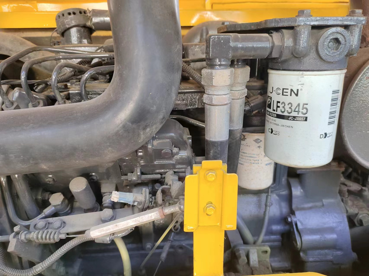 KOMATSU PC60-7 - Ekskavator perayap: gambar 5 KOMATSU PC60-7 - Ekskavator perayap: gambar 5