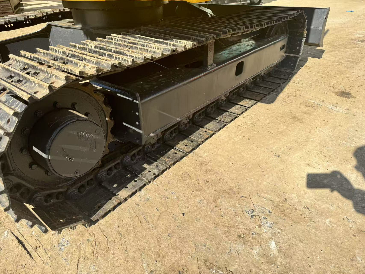 KOMATSU PC60-7 - Ekskavator perayap: gambar 5 KOMATSU PC60-7 - Ekskavator perayap: gambar 5