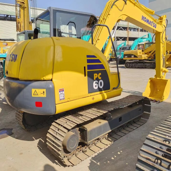KOMATSU PC60-8 - Ekskavator mini: gambar 4 KOMATSU PC60-8 - Ekskavator mini: gambar 4
