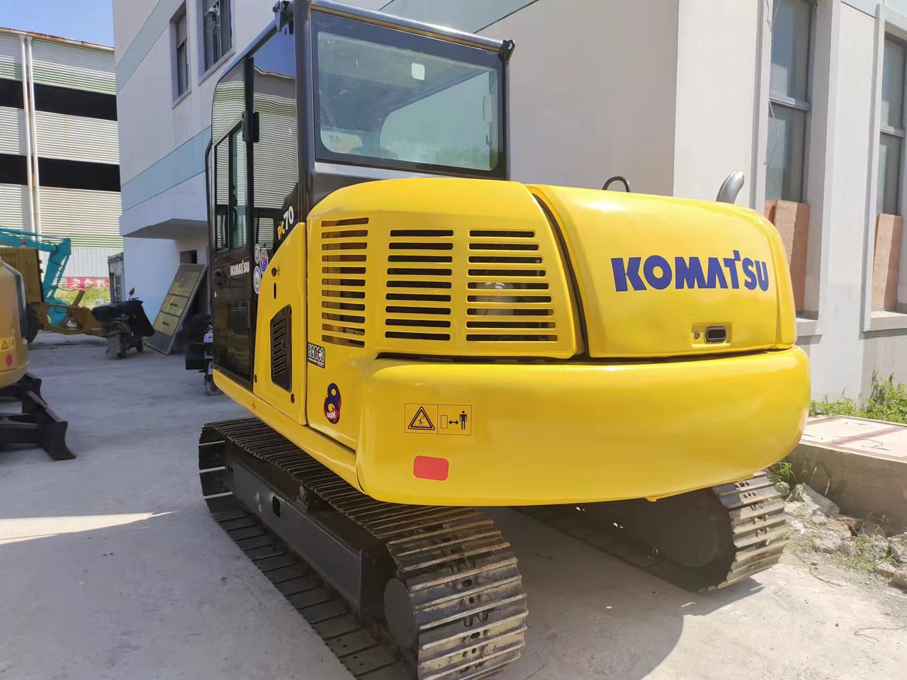 KOMATSU PC70-8 - Ekskavator mini: gambar 1 KOMATSU PC70-8 - Ekskavator mini: gambar 1